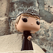 Frikily - Proyecto Instagram Stories. Un proyecto de Marketing de contenidos de Amaya Fernández Frikily - 10.10.2019