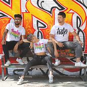 Marca de Ropa HDP. Br, ing e Identidade, Desenvolvimento Web, Design, Fotografia de moda, Gestão de design, Pós-produção fotográfica, Redes sociais, e Retoque fotográfico projeto de Carlos Ashley de Vega - 08.09.2019