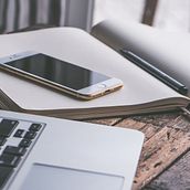 Curriculum Vitae  . Penulisan naskah, Pemasaran Konten, Pemasaran Digital, Dan Media Sosial proyek oleh Katy Ojeda - 10.29.2019