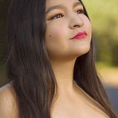 Primer Proyecto de Retoque de moda y belleza con Photoshop. Portrait Photograph project by Elizabeth Flores Flores - 11.16.2019