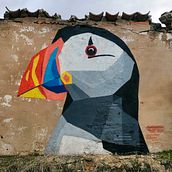 Puffin a mediana escala. Street Art, and Vector Illustration project by D Urruchi - 11.17.2019