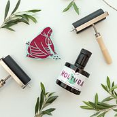 AOVE Moltura. Een project van  Br, ing en identiteit, Logo-ontwerp y Traditionele illustratie van Laura Avivar - 03.12.2019