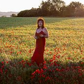 Mi Madre Florece en Primavera. Fine-Art Photograph project by Sandra Urra Urdiain - 05.17.2019