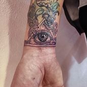 Me encanta el realismo y las lineas súper finas. Tattoo Design project by Raquel Garcia Abadal - 01.09.2020