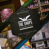 The Shops. Un progetto di Design editoriale e Graphic design di Mario Arturo Uribe García - 13.01.2020