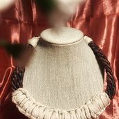 My project in Introduction to Artisanal Jewelry course. Un progetto di Artigianato, DIY e Design di gioielli di Darhilda Soriano - 25.01.2020
