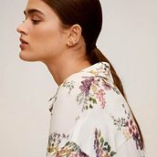 New Floral for Mango. Fashion Design, Graphic Design, Printing, and Traditional illustration project by Carola Sol - 02.14.2020
