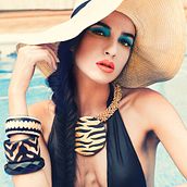 Editorial y Moda. Fashion Photograph, and Photo Retouching project by Teresa Novoa - 02.28.2020