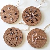 BOLAS NAVIDAD BORDADAS EN CORCHO. Arts, and Crafts project by L´ABU studio - 03.09.2020