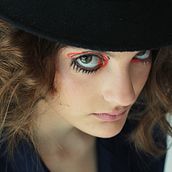 Clockwork Mood. Fashion Photograph project by Rocio Giordanengo - 11.26.2019