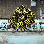 Busy Bee Rave Beer. Un progetto di 3D, Animazione 3D, Lettering 3D e Motion graphics di Leo Lucas - 19.03.2020