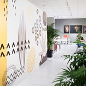Proyecto decorativo de espacio comercial. Empresa "La Oficina", Tenerife - España 2019. Een project van  Interieurdecoratie van Yaiza Naira Hernández Hernández - 24.08.2019