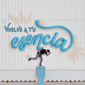 Vuelve a tu esencia.. H, Lettering, Lettering, and Digital Lettering project by Steph Márquez - 03.23.2020