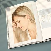 CATÁLOGO JOYAS LÜA SHOP SS20. Un proyecto de Diseño editorial, Fotografía, Fotografía de moda, Fotografía de producto y Fotografía de retrato de Andrea García Blesa - 11.03.2020
