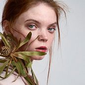 Fotografía Editorial para Kluid Magazine. Un proyecto de Fotografía, Fotografía artística, Fotografía de estudio, Fotografía de moda, Fotografía de retrato, Fotografía digital, Fotografía publicitaria e Iluminación fotográfica de Carles Cardelús Fotógrafo - 25.03.2019