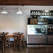 Café do Beco - Florianópolis, BR Ein Projekt aus dem Bereich Architektur, Innenarchitektur, Dekoration von Innenräumen und Innendesign von FLUXA Arquitetura - 01.01.2019