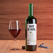 Etiqueta para vino tinto (proyecto ficticio) y visualización 3D. 3D, Br, ing, Identit, Art Direction, Product Photograph, Food Photograph, Traditional illustration, Digital Illustration, Vector Illustration, 3D Modeling, and Packaging project by Joaquín Borrego Chía - 03.26.2020