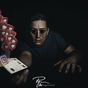 Líbranos del Like. Photograph, Fine-Art Photograph, Portrait Photograph, and Digital Photograph project by gonzalez_pablo79 - 03.27.2020