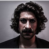 Retrato mal. Modelo bien. Ismael Renda López.. Un proyecto de Creatividad, Fotografía, Fotografía artística y Fotografía de retrato de Diego Morán - 01.04.2020