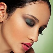 Meu projeto do curso: Retoque fotográfico de moda e beleza com o Photoshop. Commercial Photograph, Studio Photograph, and Fashion Photograph project by jaimealves_estudio - 04.05.2020