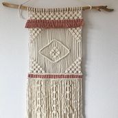 My project in Introduction to Macramé: Creation of a Decorative Tapestry course. Arts, Crafts, and Macramé project by camila_vera_valdivia - 04.05.2020