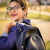 @YessieBeautyShop: Fotografía lifestyle para Instagram . Un progetto di Fotografia, Fotografia di prodotti e Fotografia di moda di Anel Sánchez - 12.04.2020