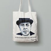 Magritte Totebag. Portrait Drawing, and Traditional illustration project by Marta Portillo - 04.09.2020