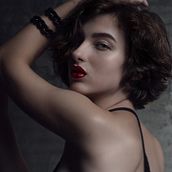 Mi Proyecto del curso: Retoque fotográfico de moda y belleza con Photoshop Jhonathan Cano. Fotografia documental, e Fotografia para Instagram projeto de Jhonathan Cano - 11.03.2020