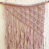 Meu primeiro projeto, com fio de malha ecológico.. Un projet de Macramé de nubialeiria - 20.04.2020
