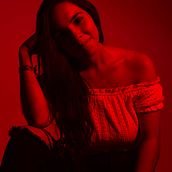 Mi Proyecto del curso: objetos y retrato con iluminación de flash. Photograph, Studio Photograph, Product Photograph, Portrait Photograph, Digital Photograph, and Photographic Lighting project by Michelle Jimenez Rodriguez - 04.20.2020