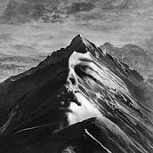 Mi Proyecto del curso: Postproducción fotográfica para la imaginación. Un proyecto de Fotografía, Ilustración tradicional y Post-producción fotográfica de Naomi Tamamoto - 23.04.2020