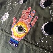 Meu projeto do curso: Design de moda: pintura e bordado em roupas. Fine Arts, Arts, Crafts, Embroider, Sewing, Creativit, Design, Fashion Design, and DIY project by Marcela Valente - 04.24.2020