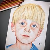 Mi Proyecto del curso:  Retrato realista con lápices de colores. Pencil Drawing, Artistic Drawing, Portrait Drawing, Realistic Drawing, and Art Direction project by Guillermo Ferrer - 04.27.2020