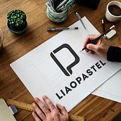 Mi Proyecto del curso: Diseño de marca Liaopastel. Un proyecto de Diseño gráfico de Marlon Lavanda Romero - 02.05.2020
