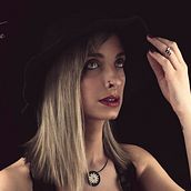 Mi Proyecto del curso: Retoque fotográfico de moda y belleza con Photoshop . % Cynthia tarafından hazırlanan Fotoğrafçılık, Güzel Sanatlar Fotoğrafçılığı, Stüd, o Fotoğrafçılığı, Moda Fotoğrafçılığı, Portre Fotoğrafçılığı, Dijital Fotoğrafçılık, Ve Ticari Fotoğrafçılık projesi - 04.29.2020