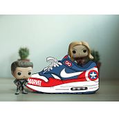 [MARVEL]. Un progetto di Animazione, Art to, Street Art, Belle arti, Cinema, Fumetto, Creatività, Disegno, Disegno artistico, Disegno digitale, Design, Design digitale, Graphic design, Fotografia artistica, Fotografia digitale, Fotografia per Instagram, Fotografia pubblicitaria, Illustrazione tradizionale, Illustrazione digitale e Instagram di Nuria Varas Sancho - 04.05.2020