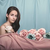 Florecer. Photograph, Fine-Art Photograph, Studio Photograph, Portrait Photograph, Digital Photograph, and Photo Retouching project by Jenny Navarro Montoya - 05.07.2020