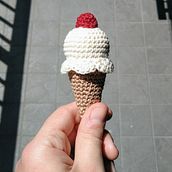 Helado. Fiber Arts project by Inés Durán Vega - 05.07.2020