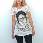Proyecto para curso Teñido textil: Camiseta Imagine (Teñido atado). Arts, Crafts, Fine Arts, Sketching, Calligraph, Concept Art, Creative Consulting, Sewing, Creativit, Drawing, Artistic Drawing, Portrait Drawing, Art Direction, Accessor, Design, Fashion Design, Product Design, Costume Design, DIY, Printing, Photograph, Fashion Photograph, Product Photograph, Instagram Photograph, H, Lettering, Lettering, Screen Printing, Fiber Arts, T, and pograph project by Miriam Muñoz Felder - 05.13.2020