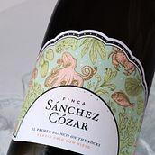 Finca Sánchez Cózar. Graphic Design, and Packaging project by Eva Arias Breña - 06.03.2020