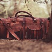 Huit Leather, artículos de piel hechos a mano para viajes y para el día a día.. Social Media Design project by Sarai Montaña Zanon - 06.21.2020