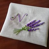 My first embroidery project! A gift to my mom :) . Embroider project by Ana Manso - 06.04.2020