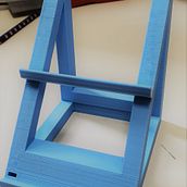 Mi Proyecto del curso: Introducción al diseño e impresión en 3D **Porta celular de escritorio**. Un proyecto de 3D, Arte urbano, Consultoría creativa, Decoración de interiores, Diseño 3D, Diseño de complementos, Diseño, creación de muebles					, Diseño de producto, Escenografía, Mobile marketing y Modelado 3D de Alejandro García - 20.07.2020