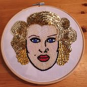 My project in Beaded Embroidery Portraits course. Accessor, Design, Embroider, Decoration, and Textile Design project by Simone Brown - 06.10.2020