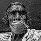 Coronatimes: A daily fight.. Un proyecto de Fotografía documental, Fotografía, Post-producción fotográfica		 y Fotografía en exteriores de Cés Vallarte - 12.06.2020