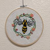 Bee . Bordir proyek oleh Kimberly Tan - 11.05.2019