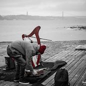 Lisboa  (Músico en la calle). Un proyecto de Fotografía de Javier Grau Alzuria - 27.06.2020