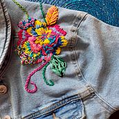 Flores y muchos colores.... Een project van Borduurwerk van Mónica Sánchez - 18.08.2020