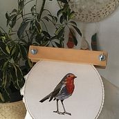 "Petirrojo" Proyecto del curso: Pintar con hilo: técnicas de ilustración textil. Un proyecto de Bordado de Gabriela Contreras - 04.07.2020