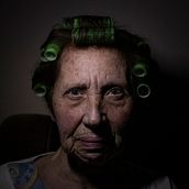 My project in Intimate Photography Portraits course. Un progetto di Fotografia di ritratto di Dionisis Papazogonopoulos - 03.07.2020